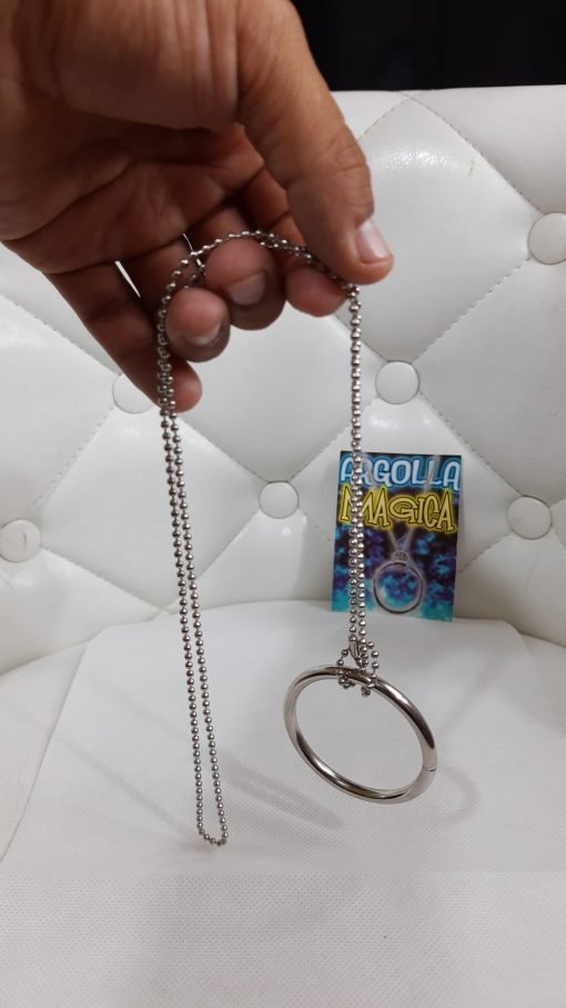 Argolla Mágica – ¡Un Enlace Imposible! 🔗✨🎩