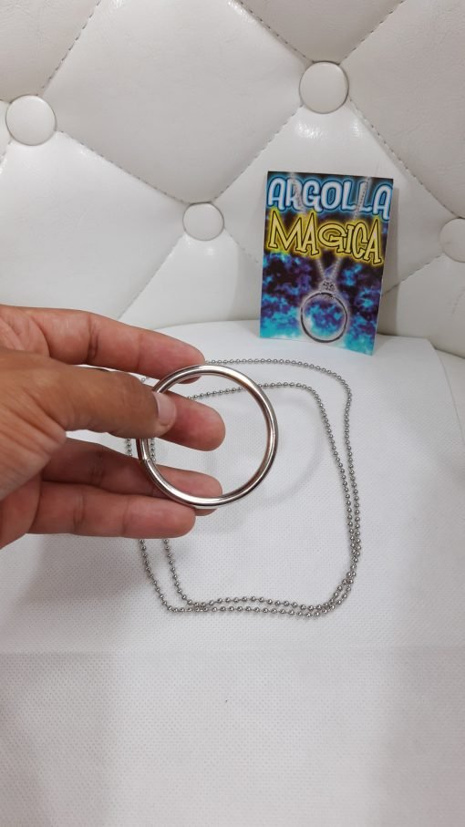 Argolla Mágica – ¡Un Enlace Imposible! 🔗✨🎩 - Imagen 4